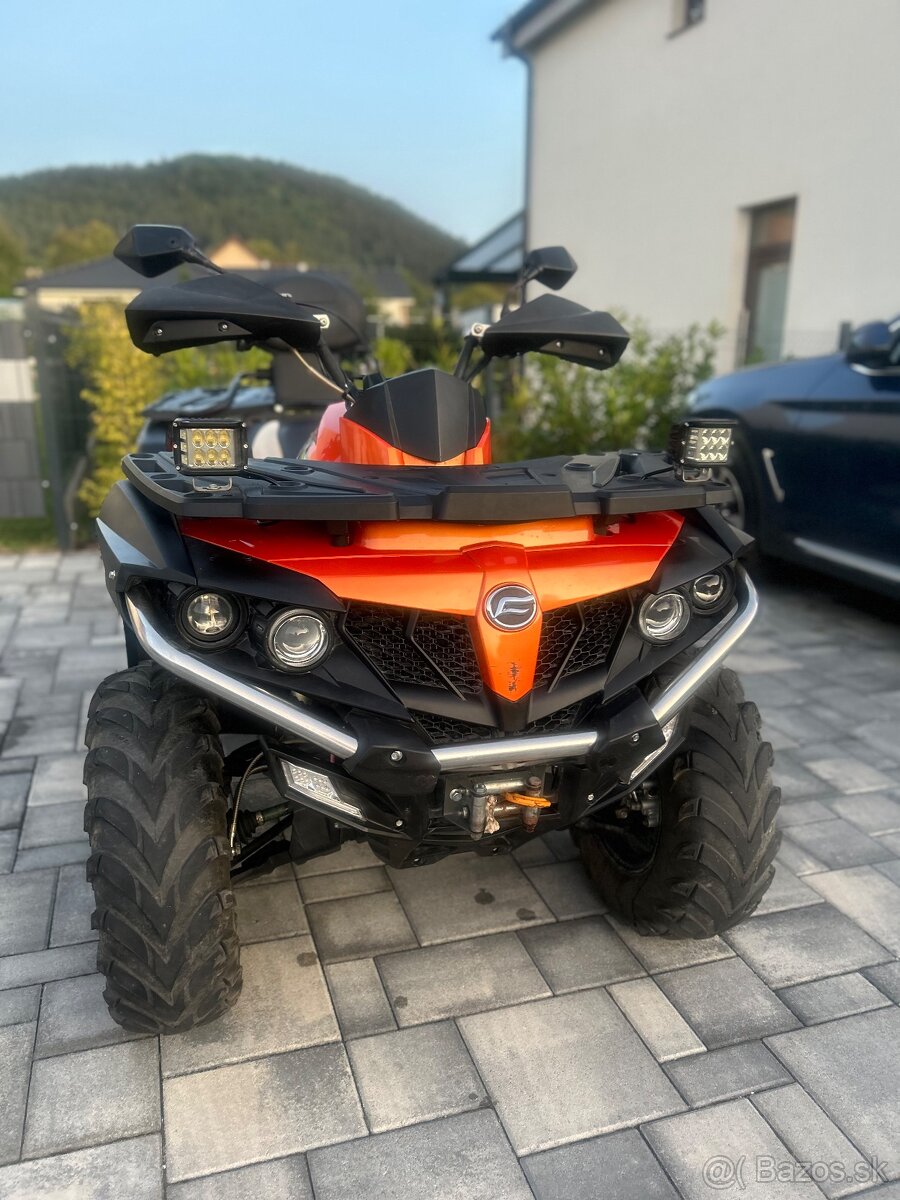 Predam CF MOTO 550 XL GLADIATOR +radlica + ochranna plachta