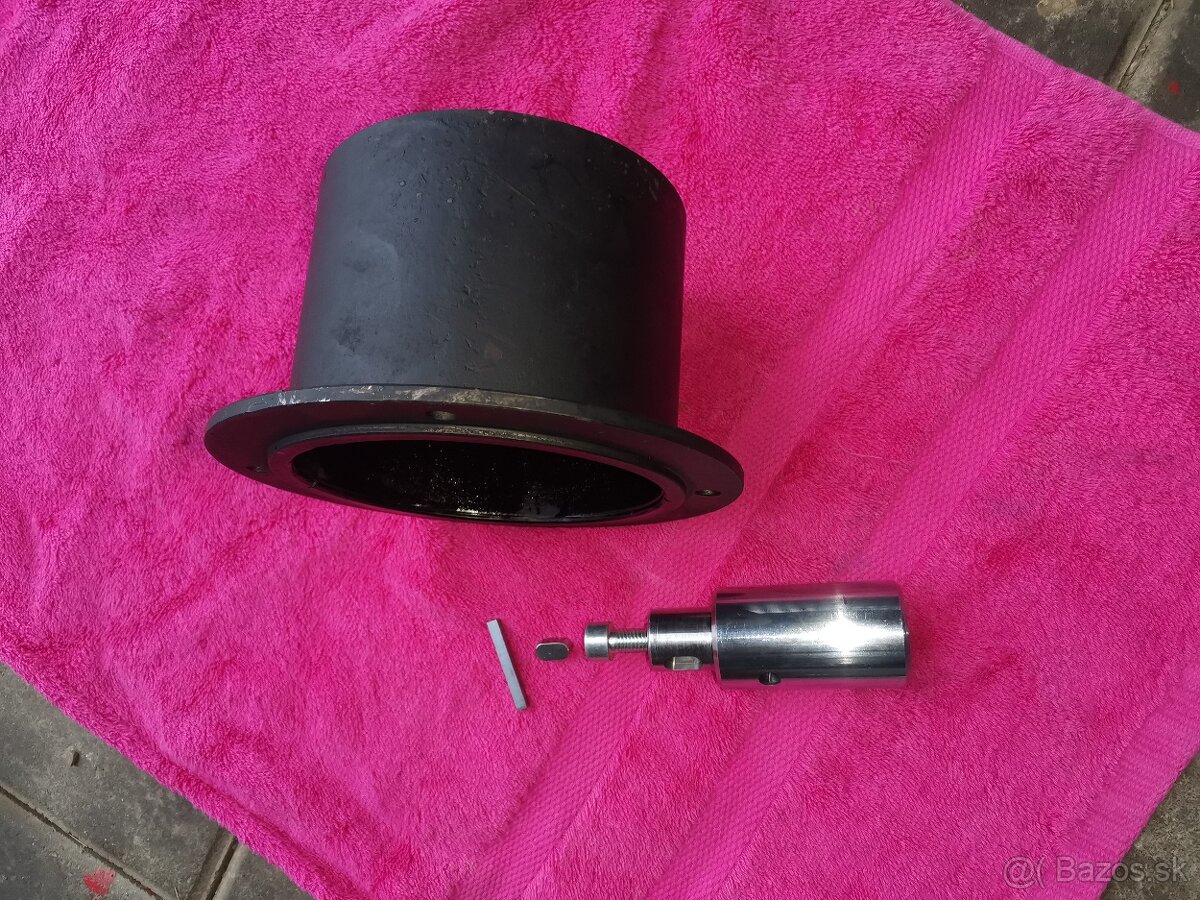 Jicinka priruba na 4takt motor