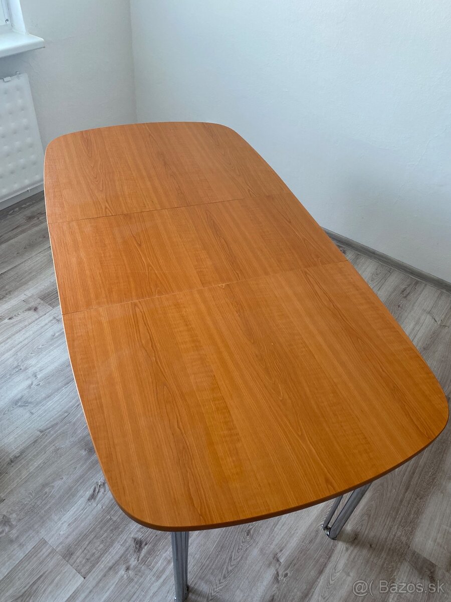 Predam kuchynsky rozkladaci stol