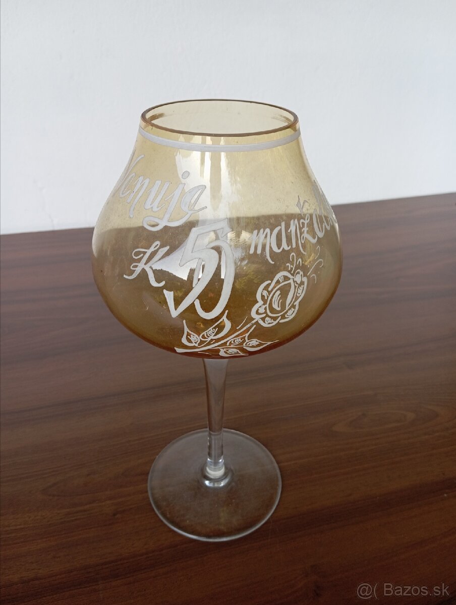 Sklenená čaša 50 manželke retro