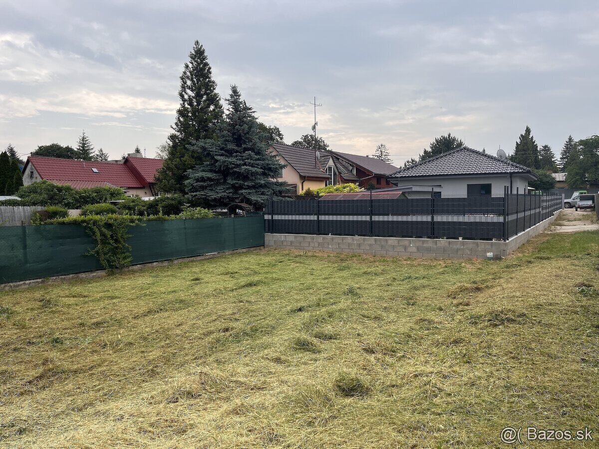 Predám pozemok Hlohovec (ul. Dukelská)