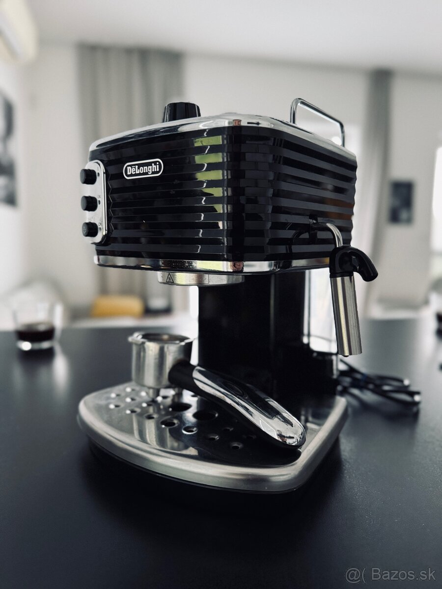 Pákový kávovar DeLonghi ECZ 351