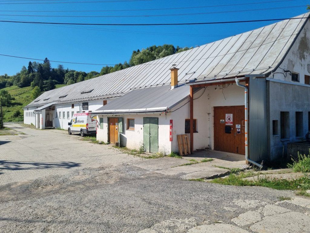 NA PRENÁJOM – SKLADOVÉ A KANCELÁRSKE PRIESTORY V TVRDOŠÍNE -