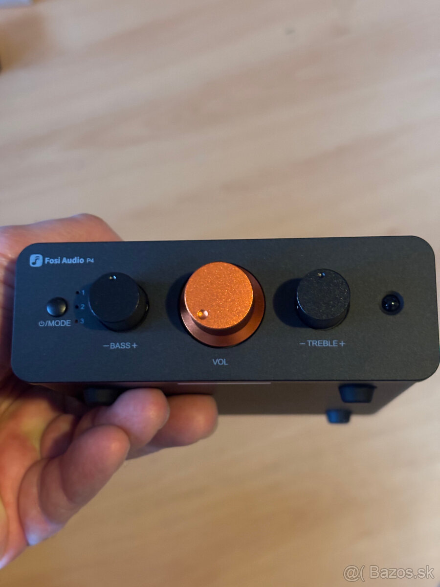 Stereo predzosilňovač