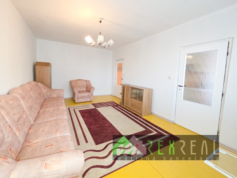 Predaj 4 izbového bytu s balkónom, Veľký Krtíš.