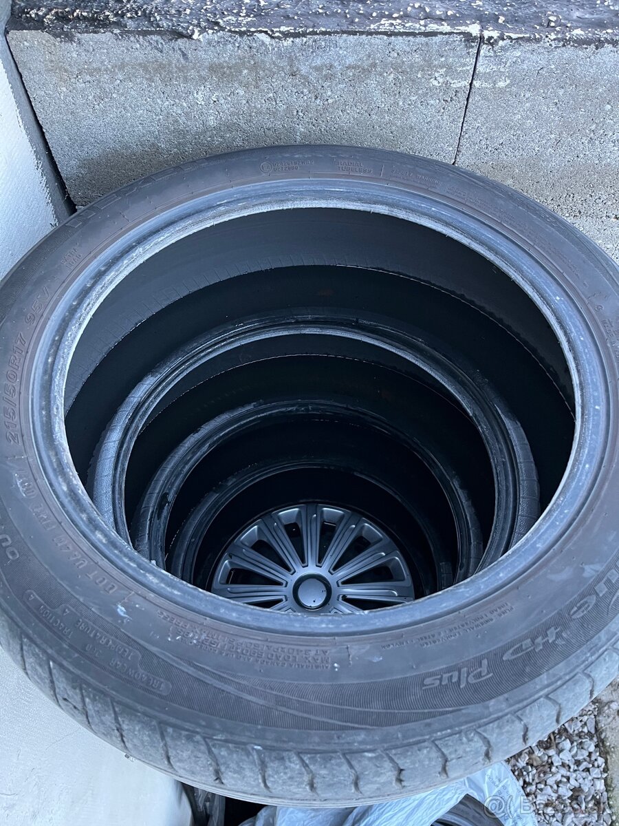 Predam letné pneu 215/50 r17