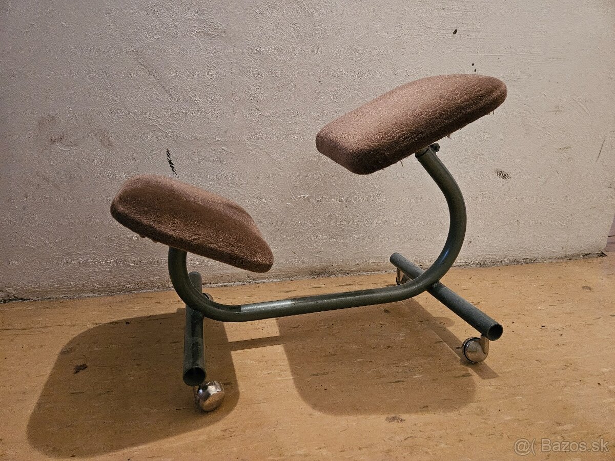 Kľakačka na kolieskach