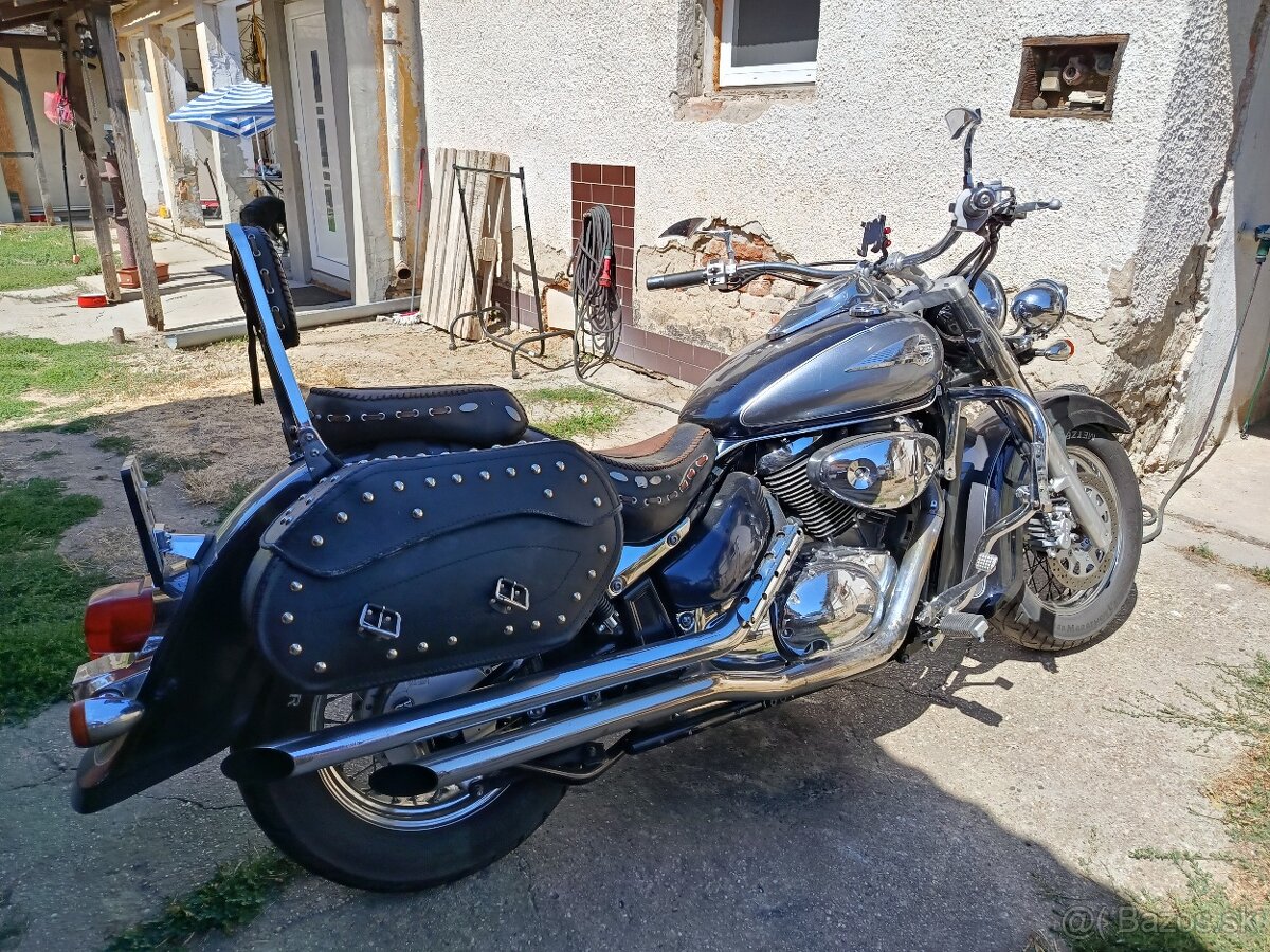 Suzuki 800