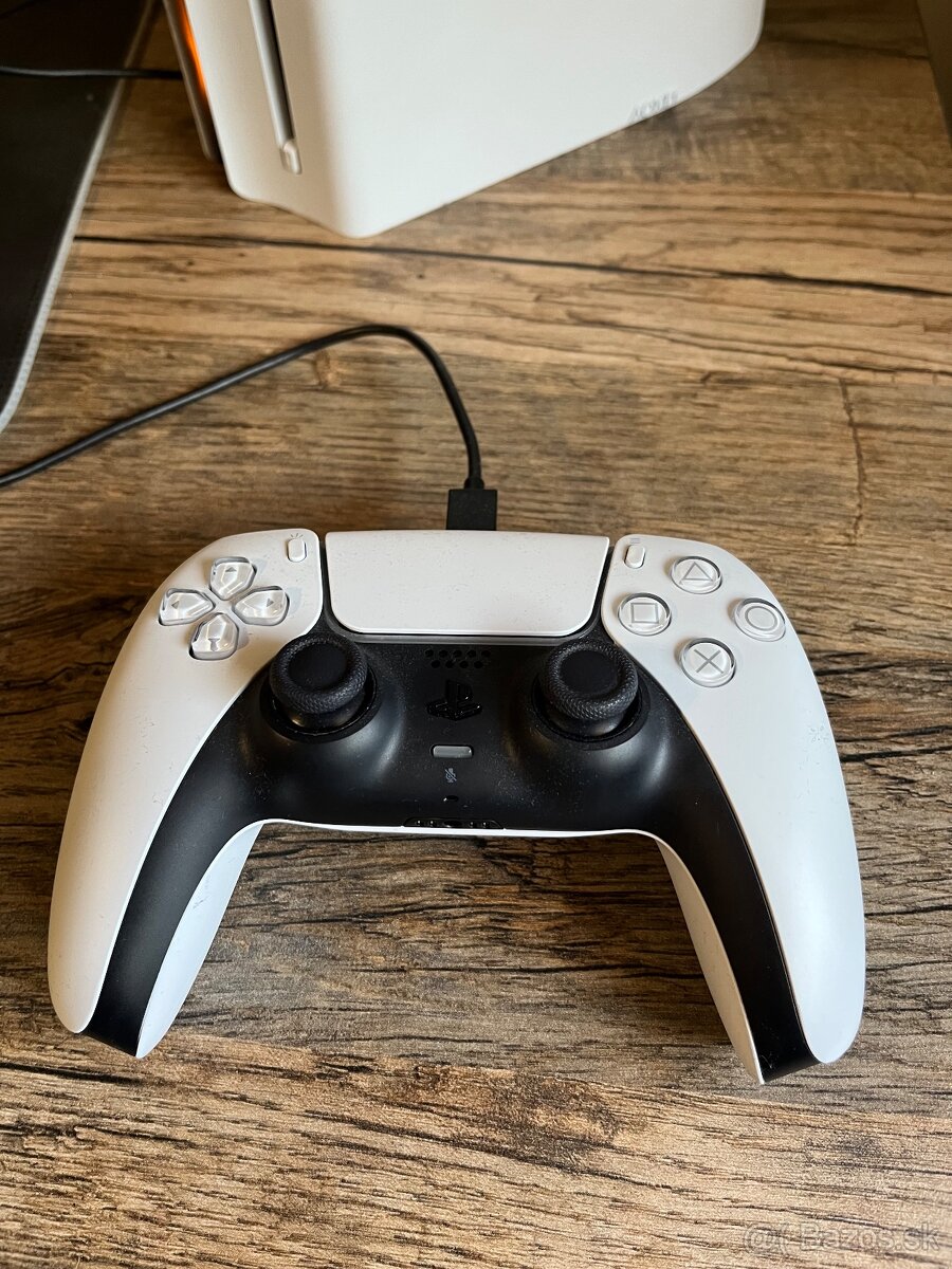 PLAYSTATION 5 SLIM