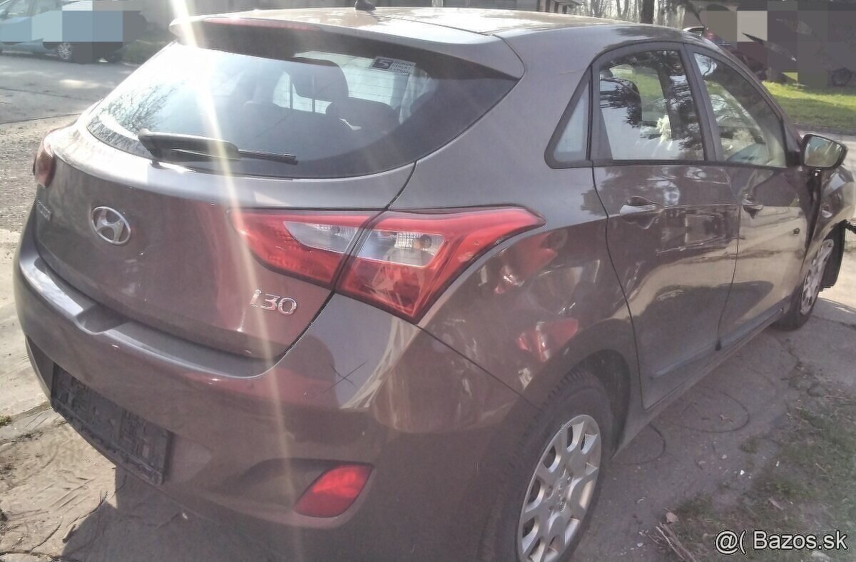 Hyundai i30 1.4 2012 predám MOTOR G4FA, DVERE, PREVODOVKA 6