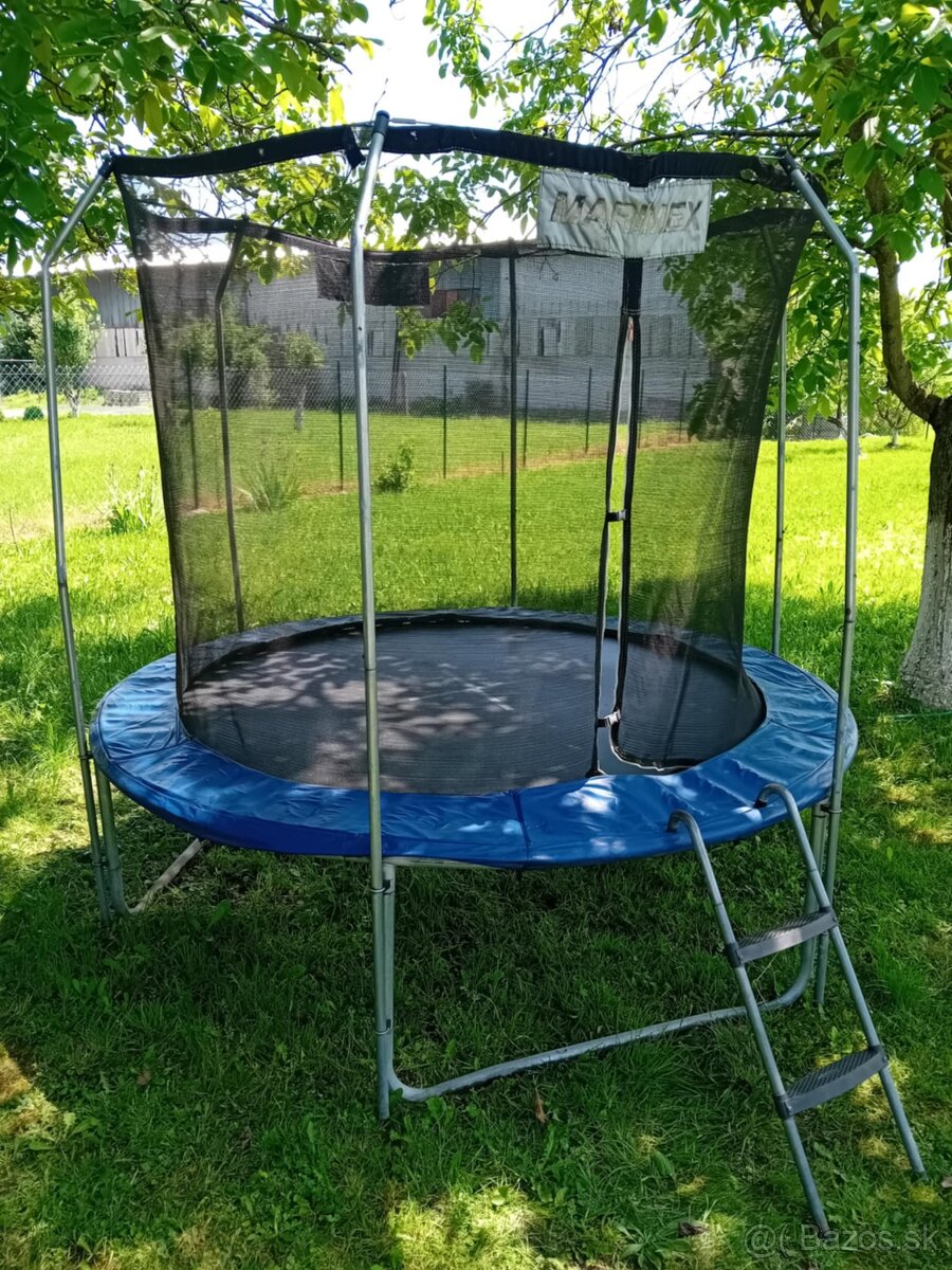 Trampolína