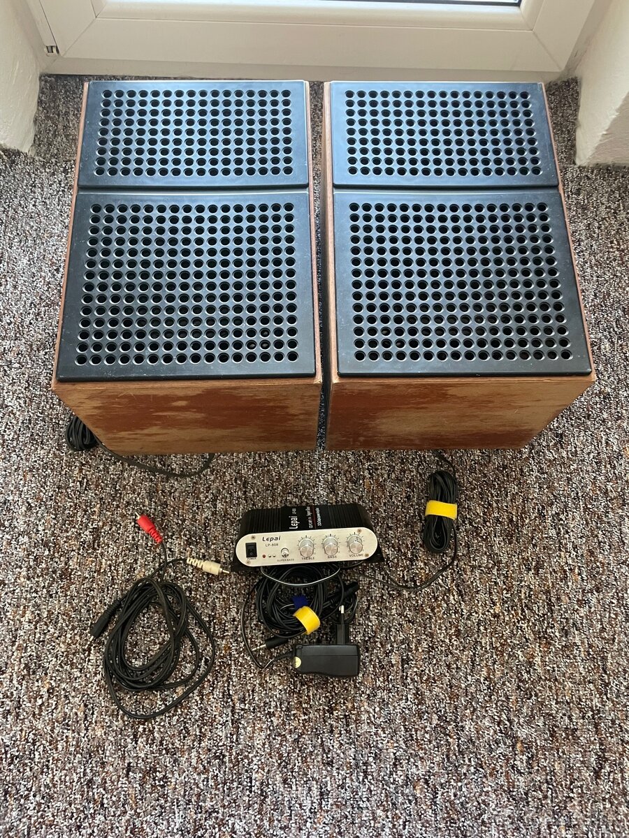 Reproduktory Tesla 1PF 067 33, 4 Ohm + zosilovač