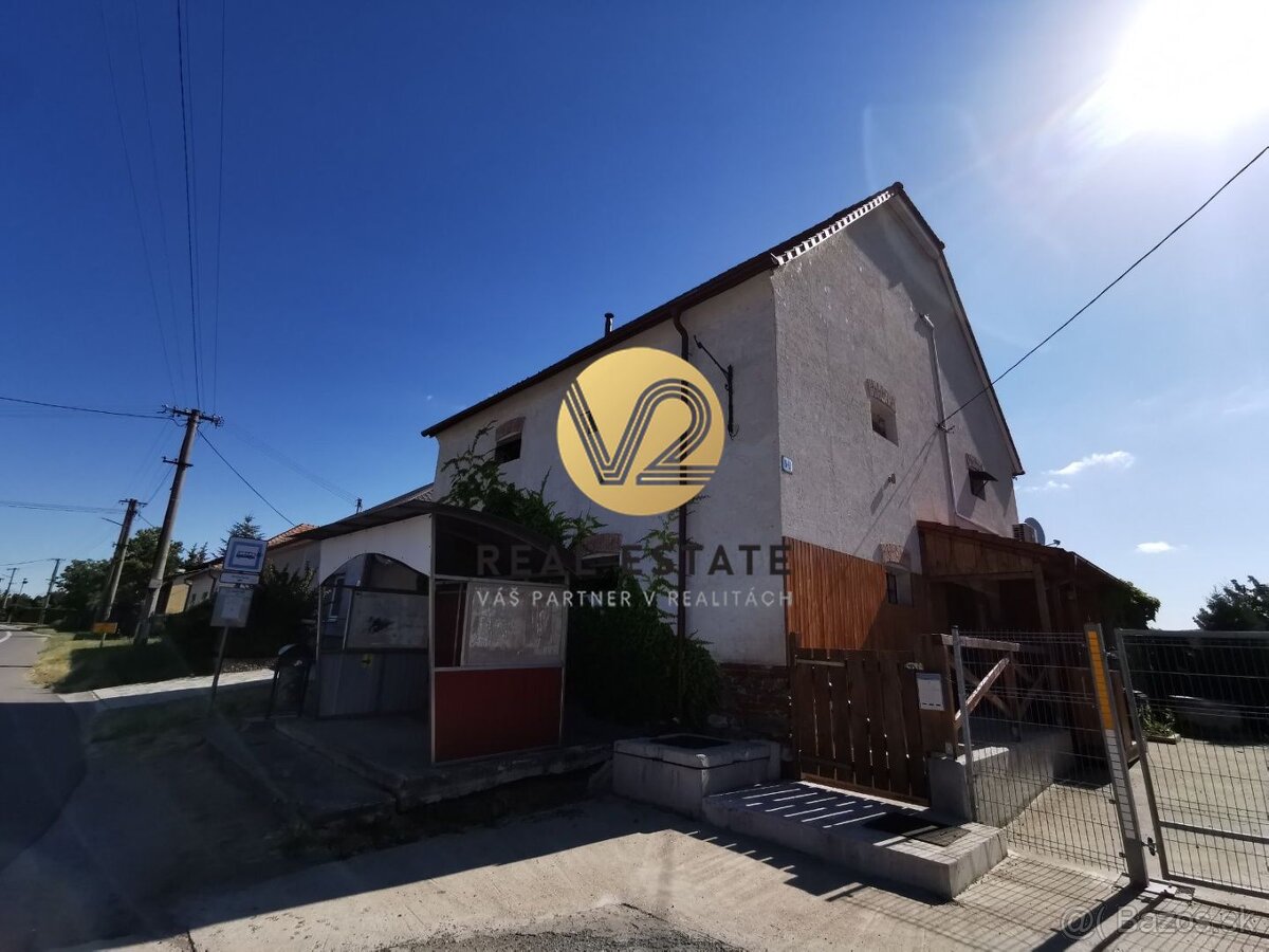 Na PREDAJ Sýpka - reštaurácia, bar s bytom a izbami.
