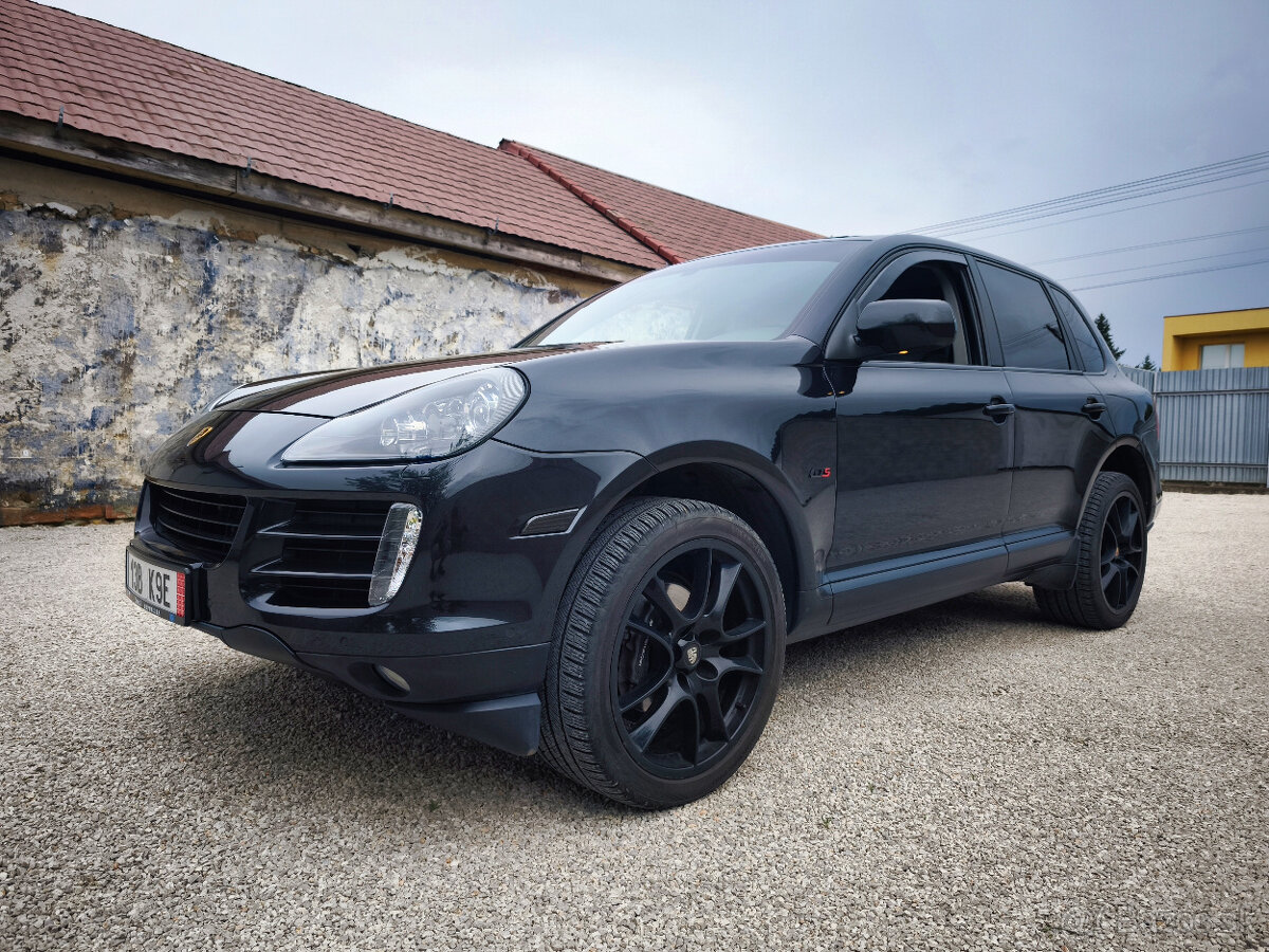 Porsche Cayenne 3.0tdi rok 2009