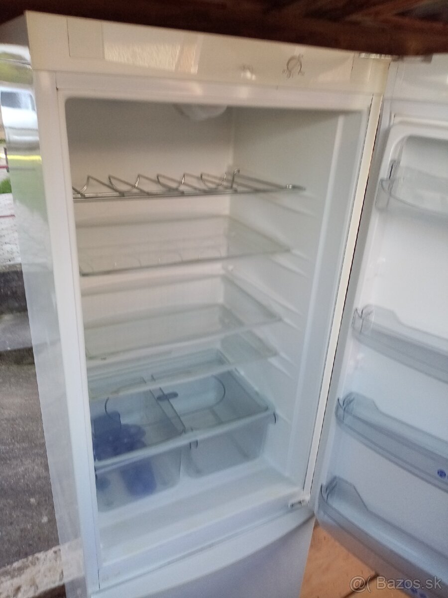 Chladnička s mrazničkou