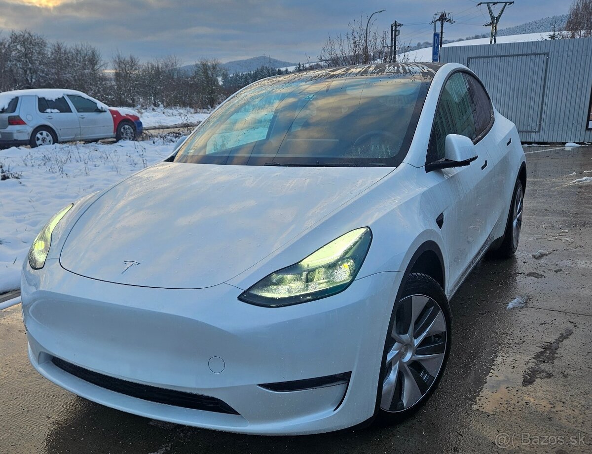 Tesla Y, LR,AWD,Berlín, 34500 km.