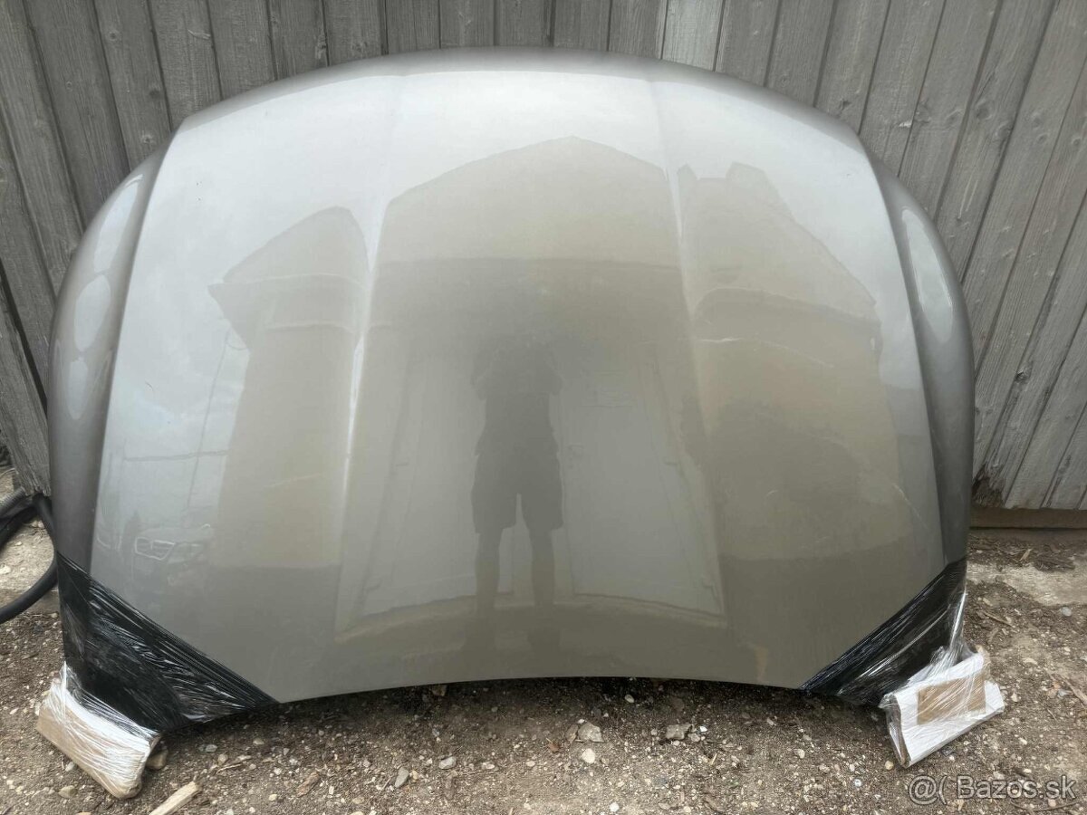 Predná kapota VW Passat CC 2008-2012 LC8Y