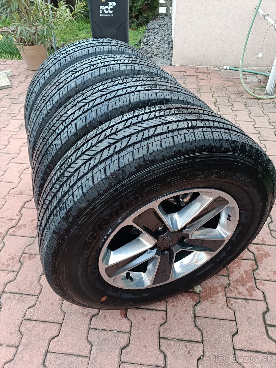 R18 Celoročná sada JEEP WRANGLER 4x 255/70R18 BRIDGESTONE