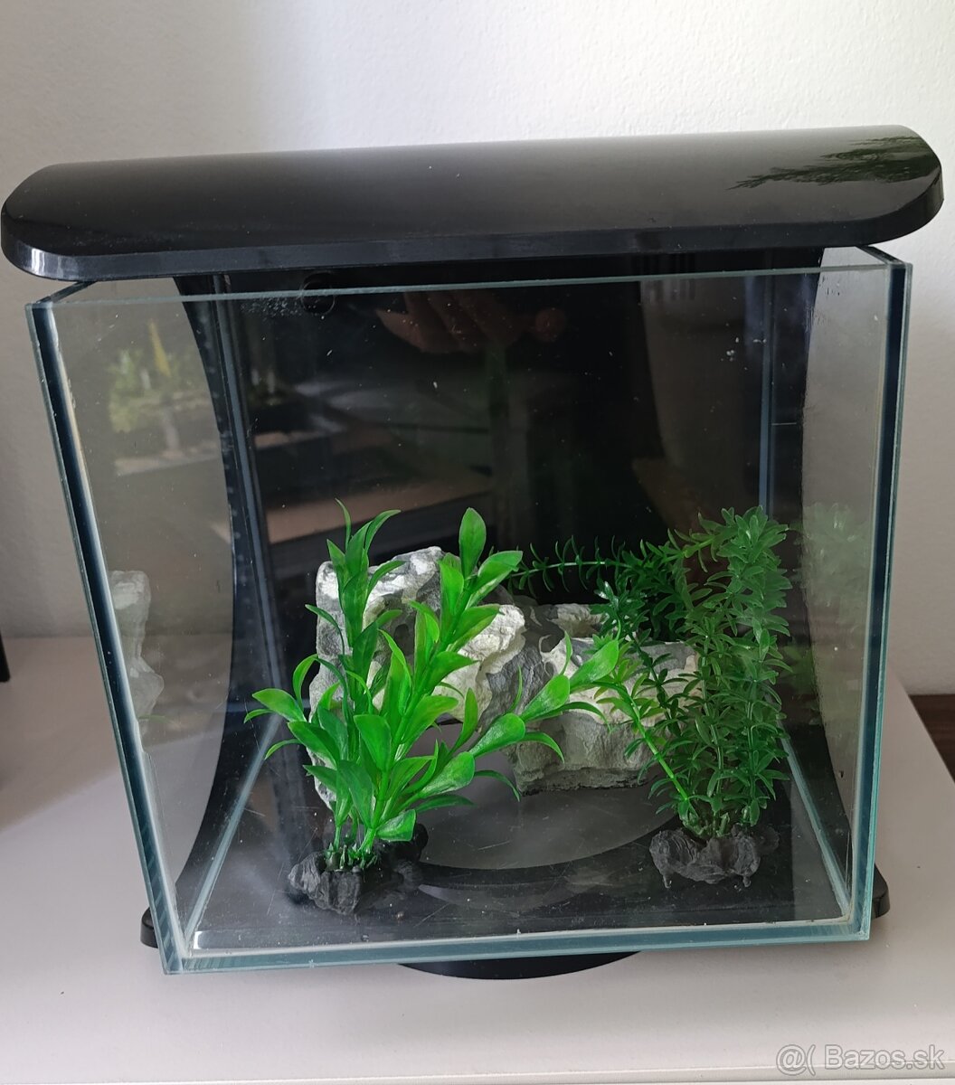 Tetra Silhouette betárium čierne 12 l