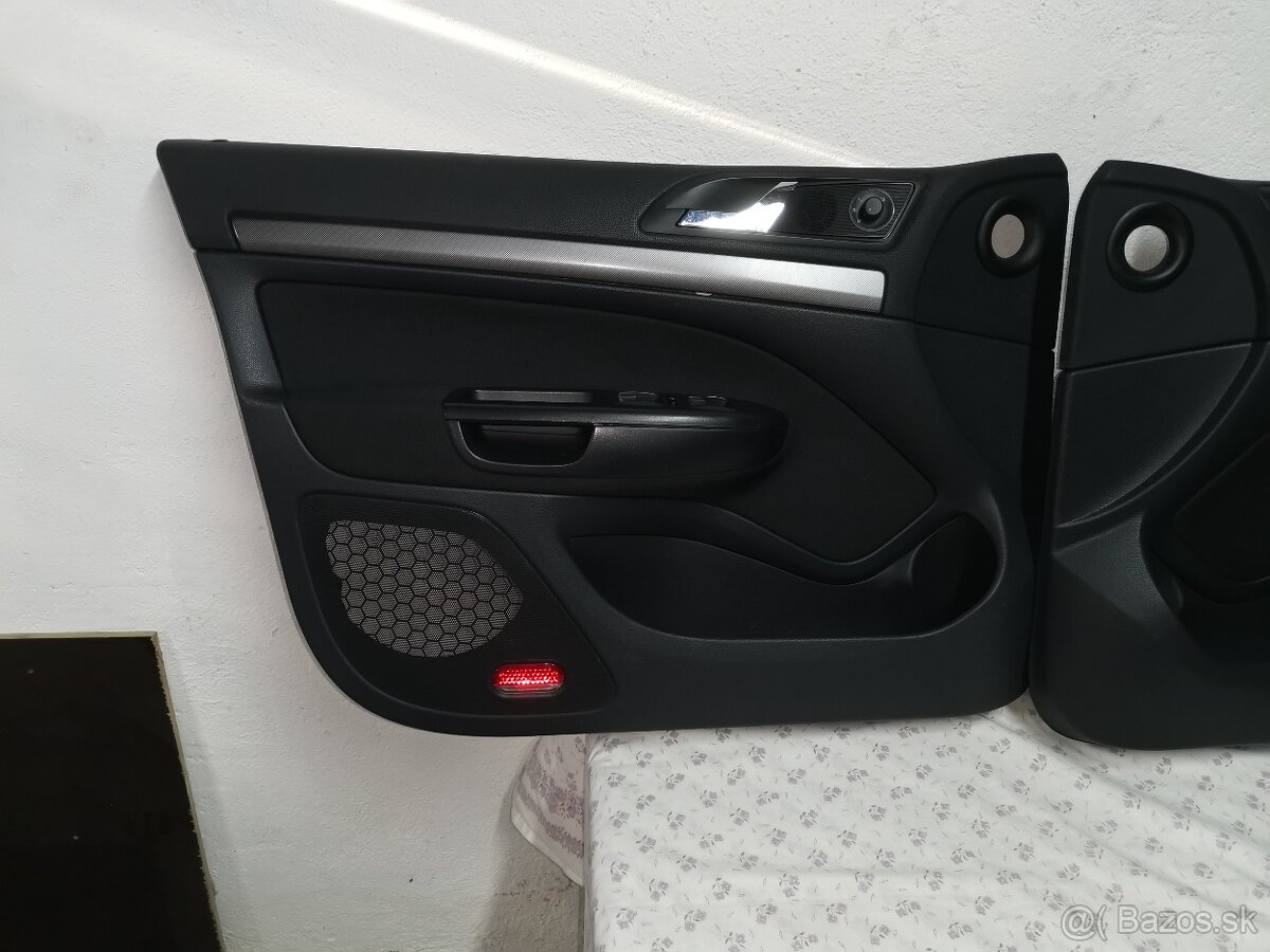 PREDAM NA ŠKODA OCTAVIA II calunenie dveri tapacir-