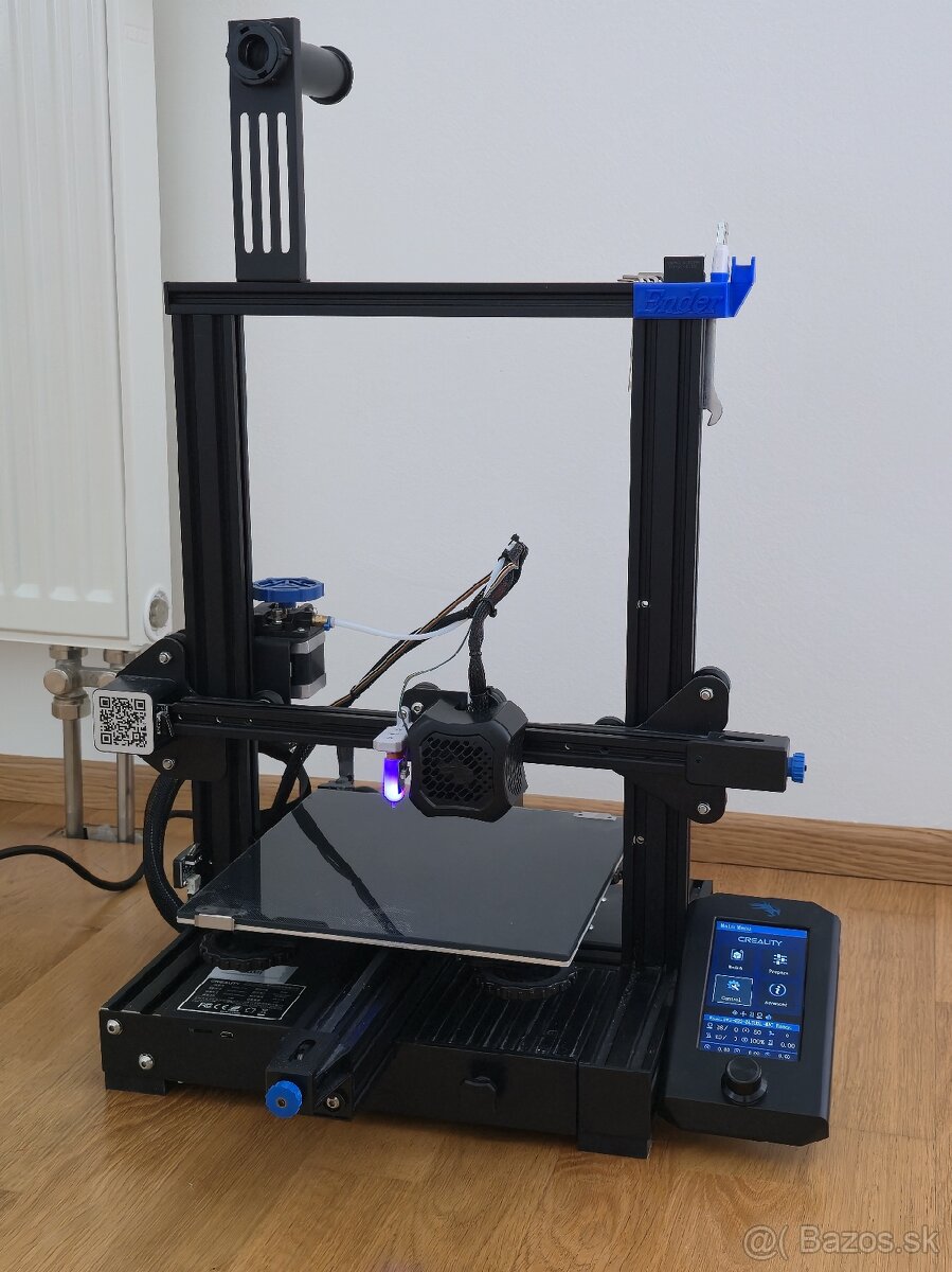 Predám 3D tlačiareň Ender 3 V2 – upravená, výborný stav