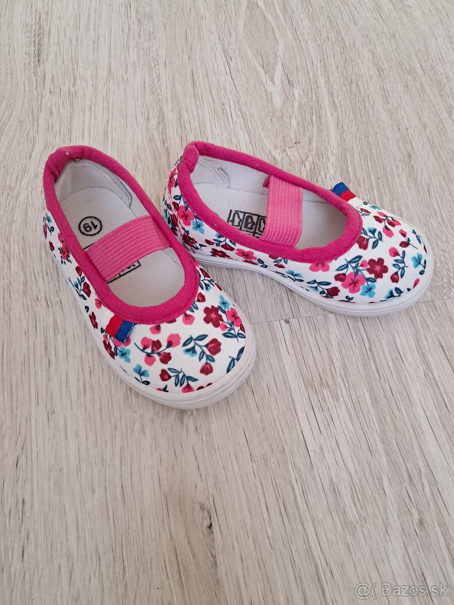 Papučky č.19 (VD 12cm) Nové