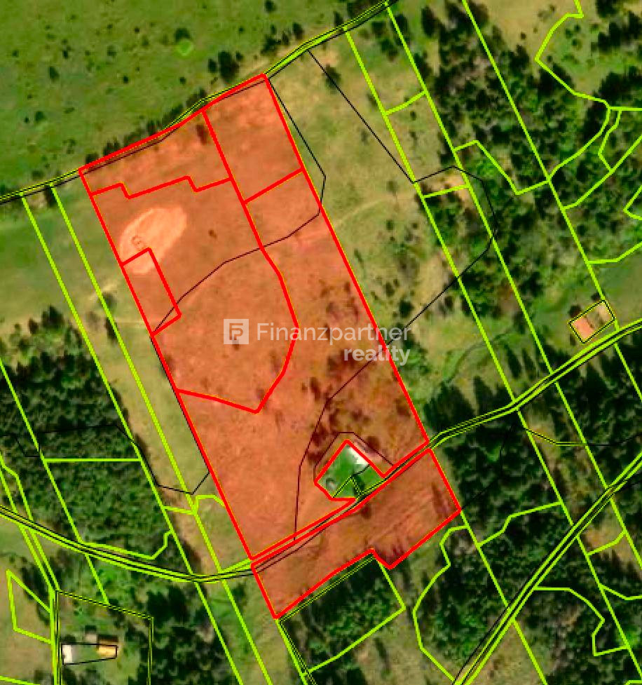 Stavebný pozemok 3,15 ha so stavebným povolením.