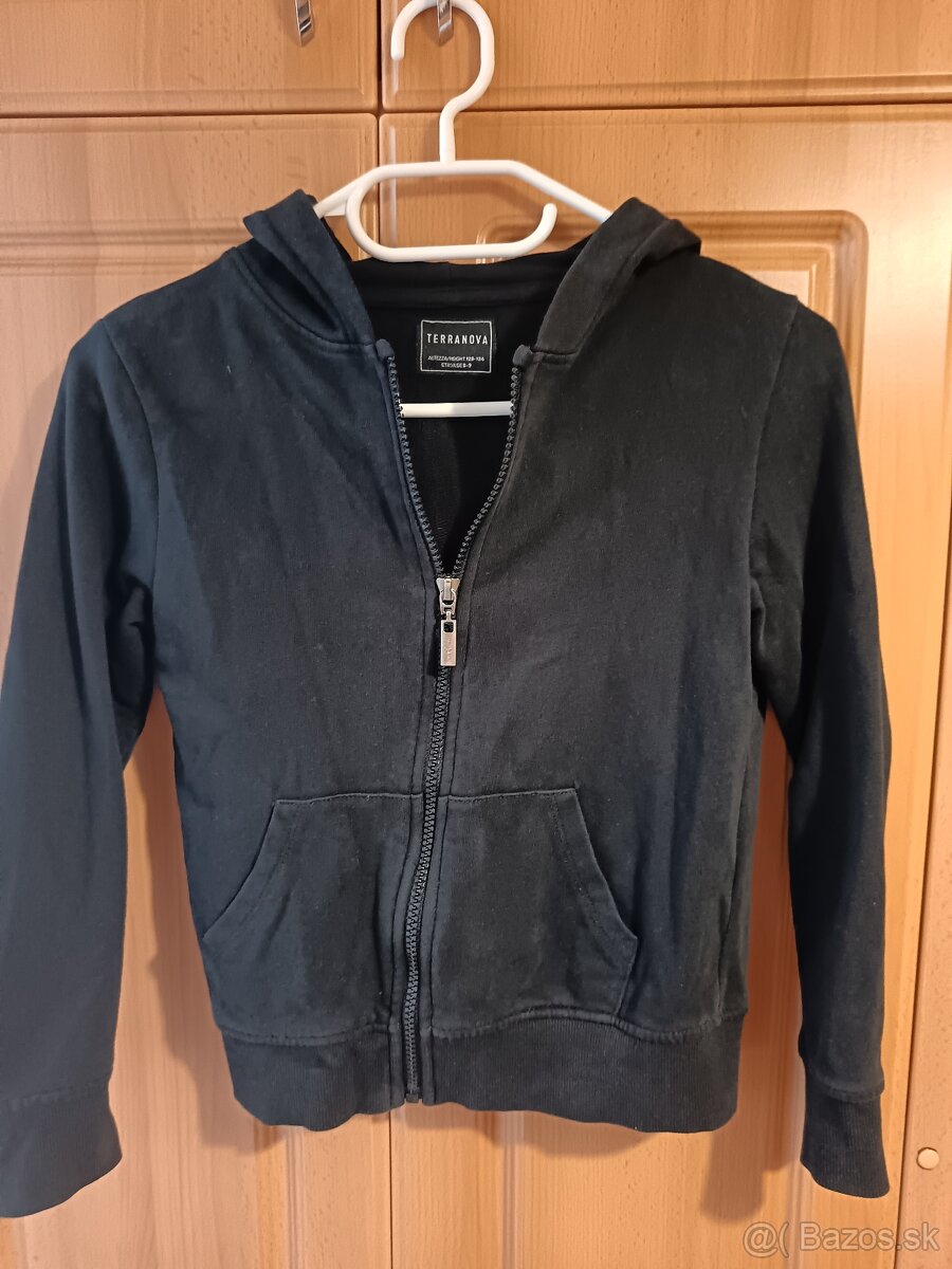 Mikina čierna s kapucňou na zips, 128-134, 8-9 rok