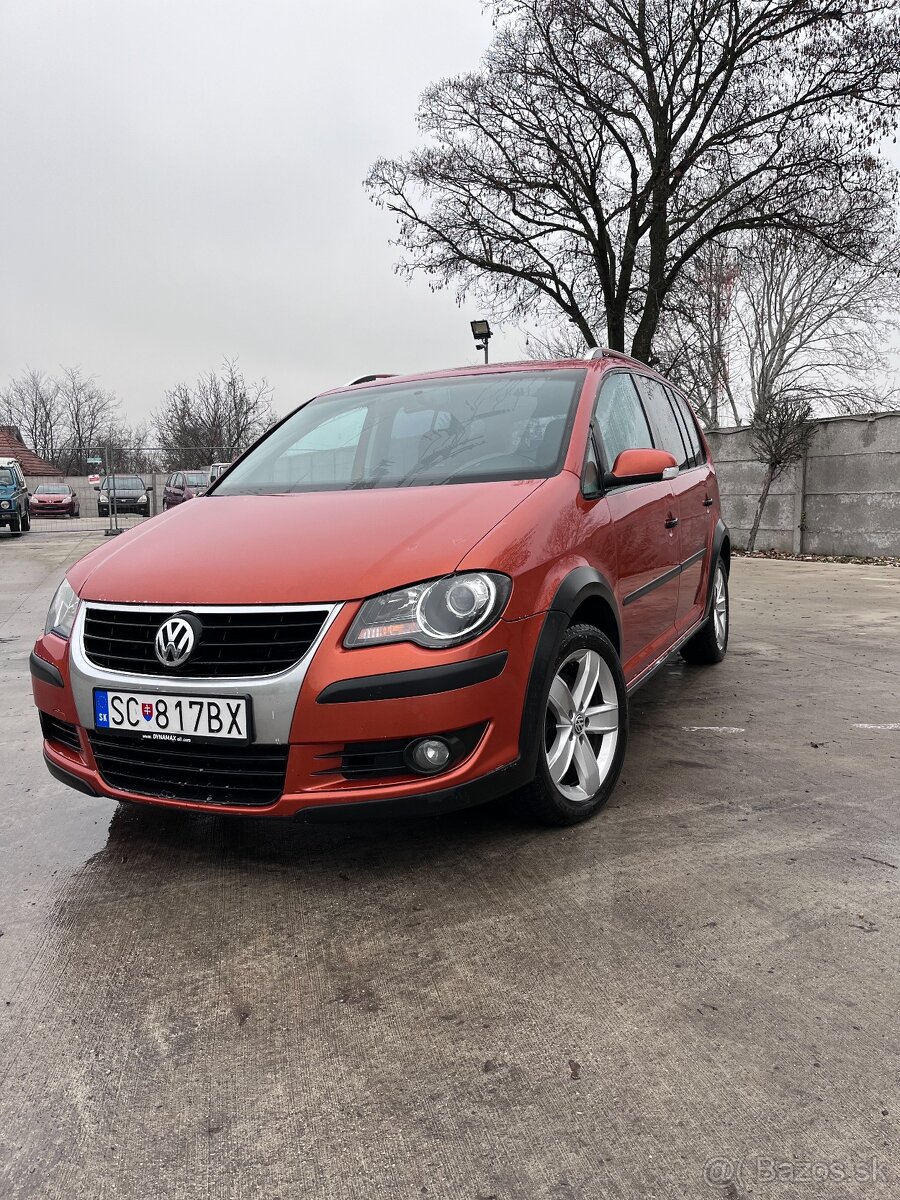 VW Cross Touran 2.0 TDI 170 PS , 6 st. manuál – 2008