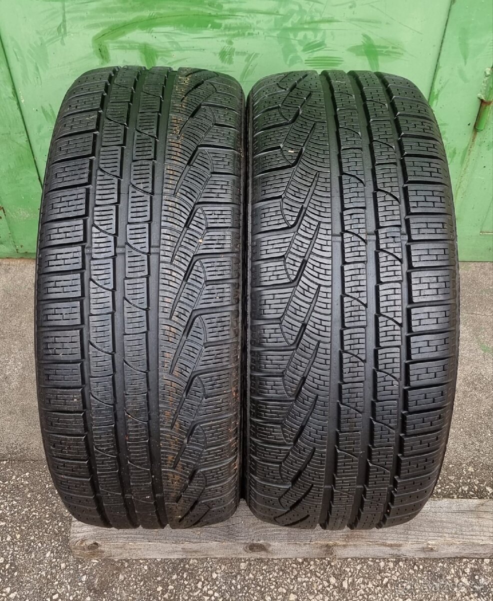 Zimné pneumatiky Pirelli 235/40R19