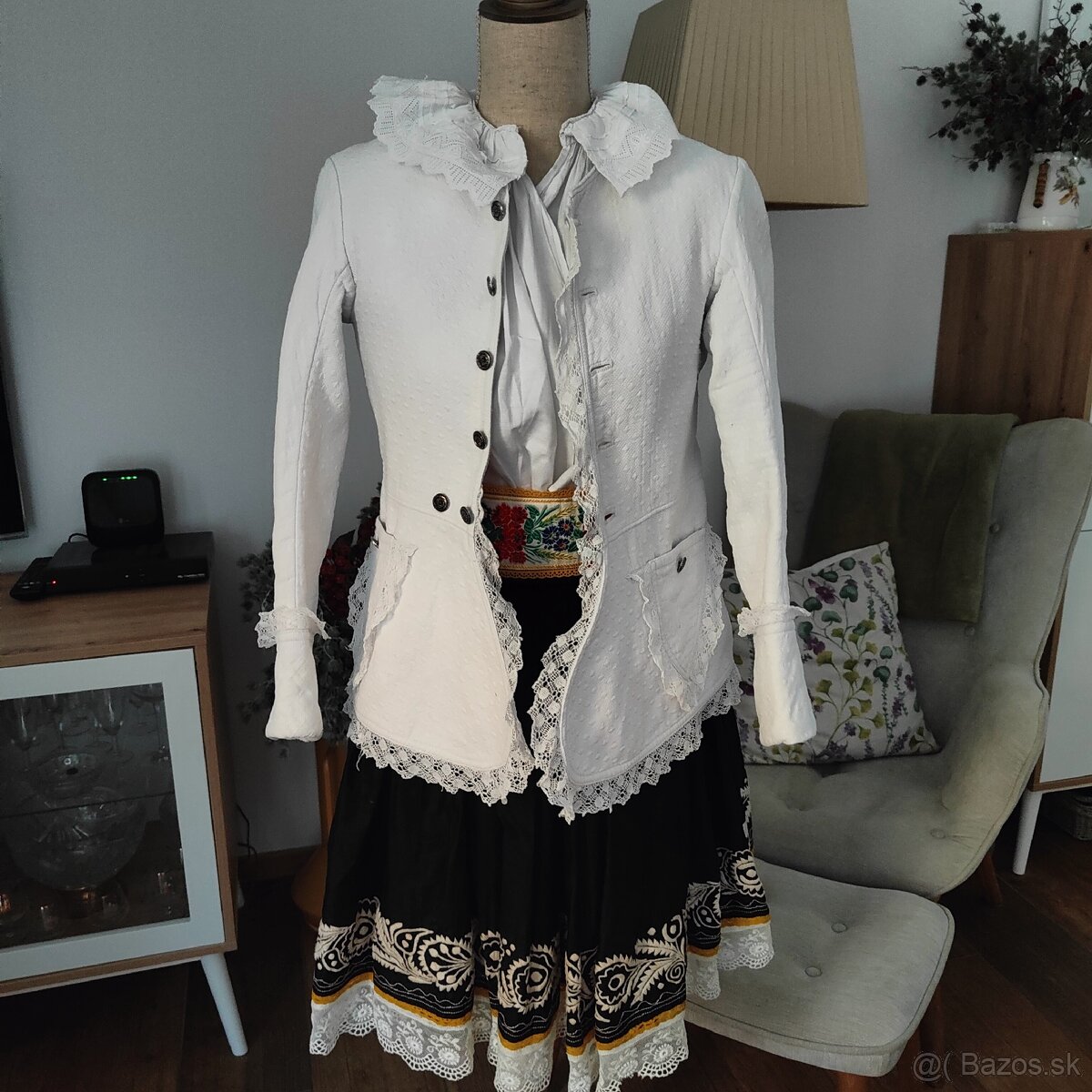 Kroj Piešťany - kacabajka