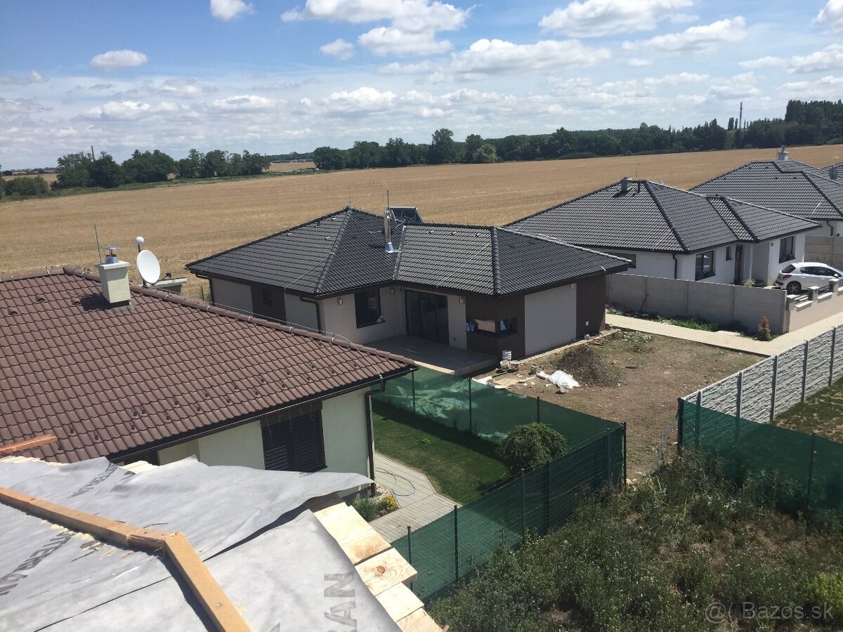 Stavebné práce – výstavba domov, bazény, omietky (Západné Sl