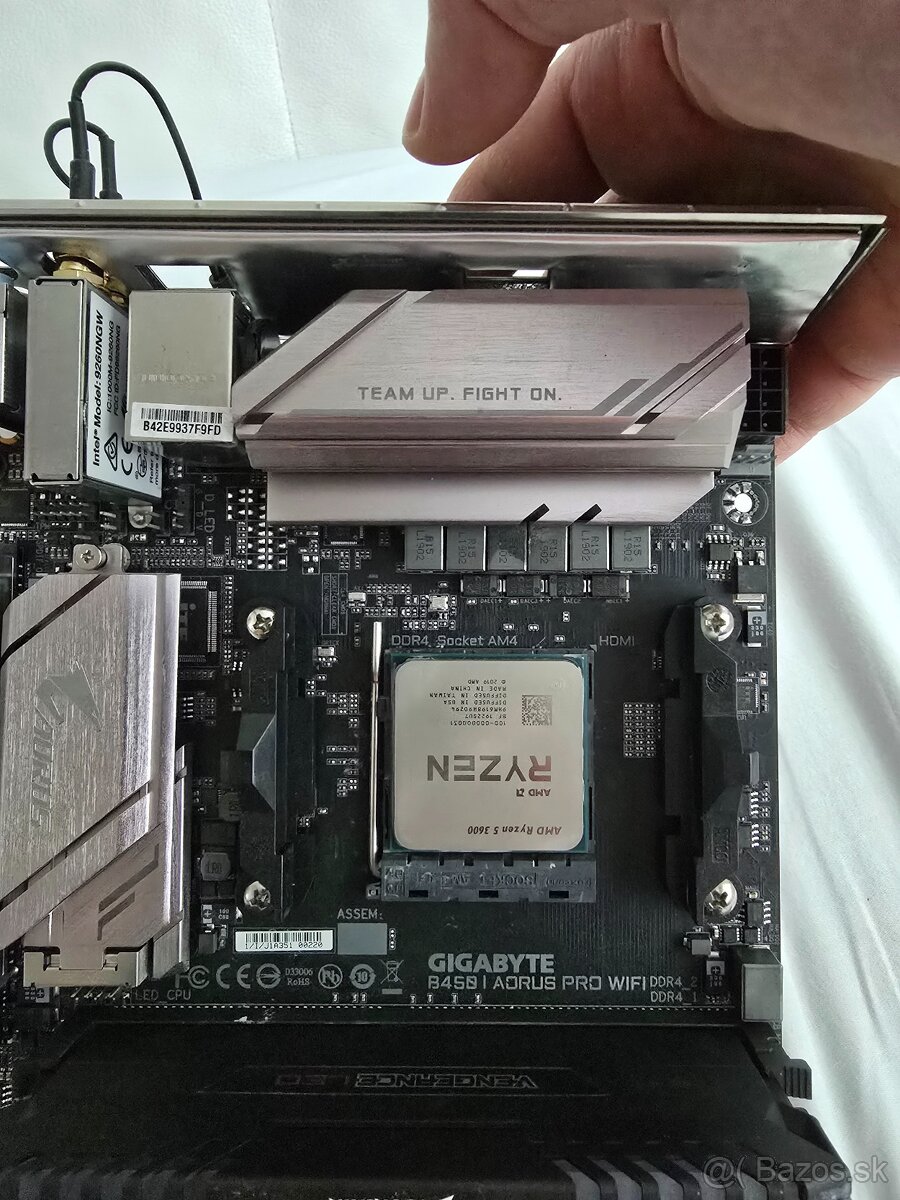 Predám základnú dosku Gigabyte B450 I WIFI + proc. + RAM