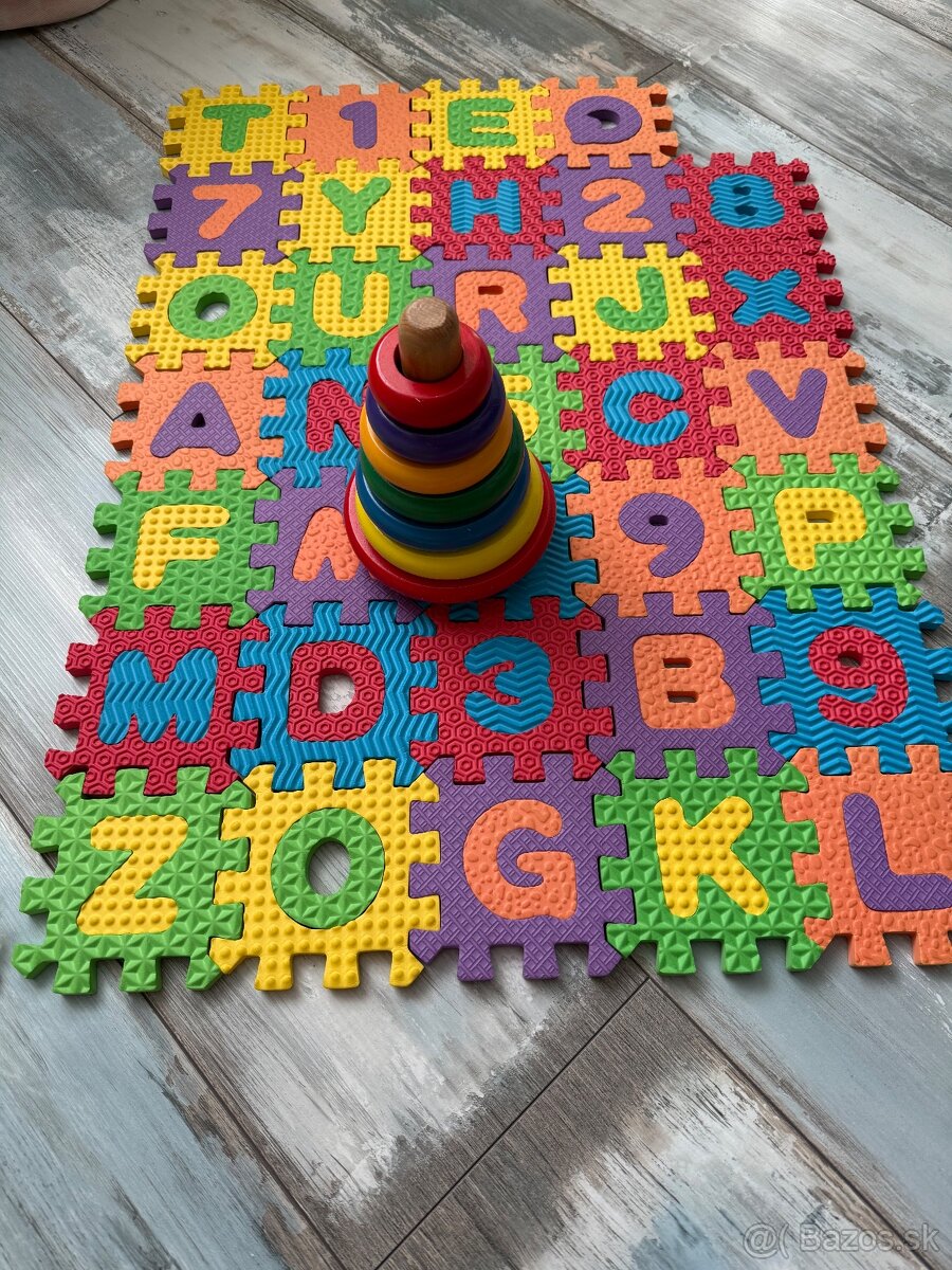 Penové puzzke a drevené krúžky