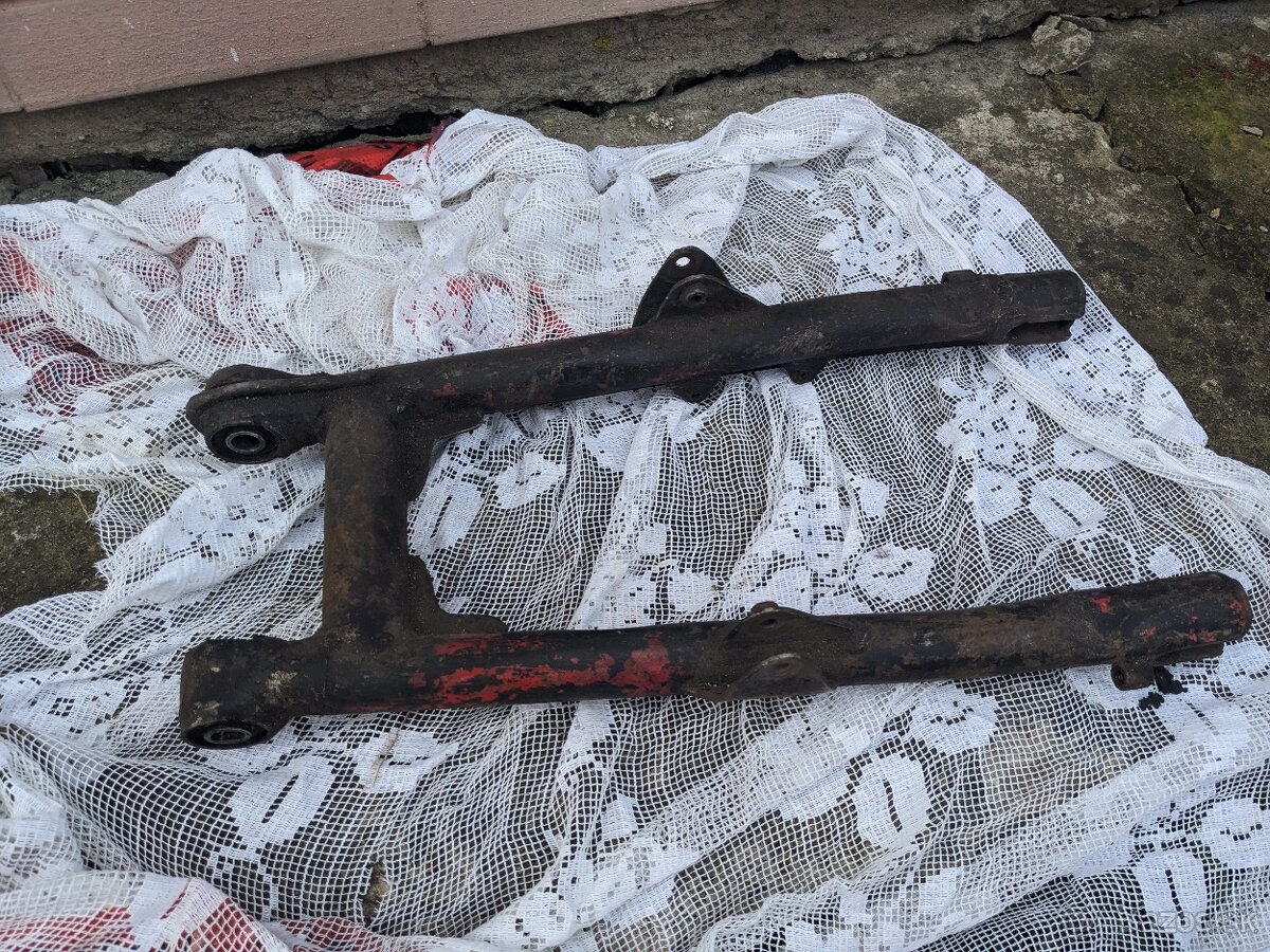 CZ 980 rám, kyvna vydla