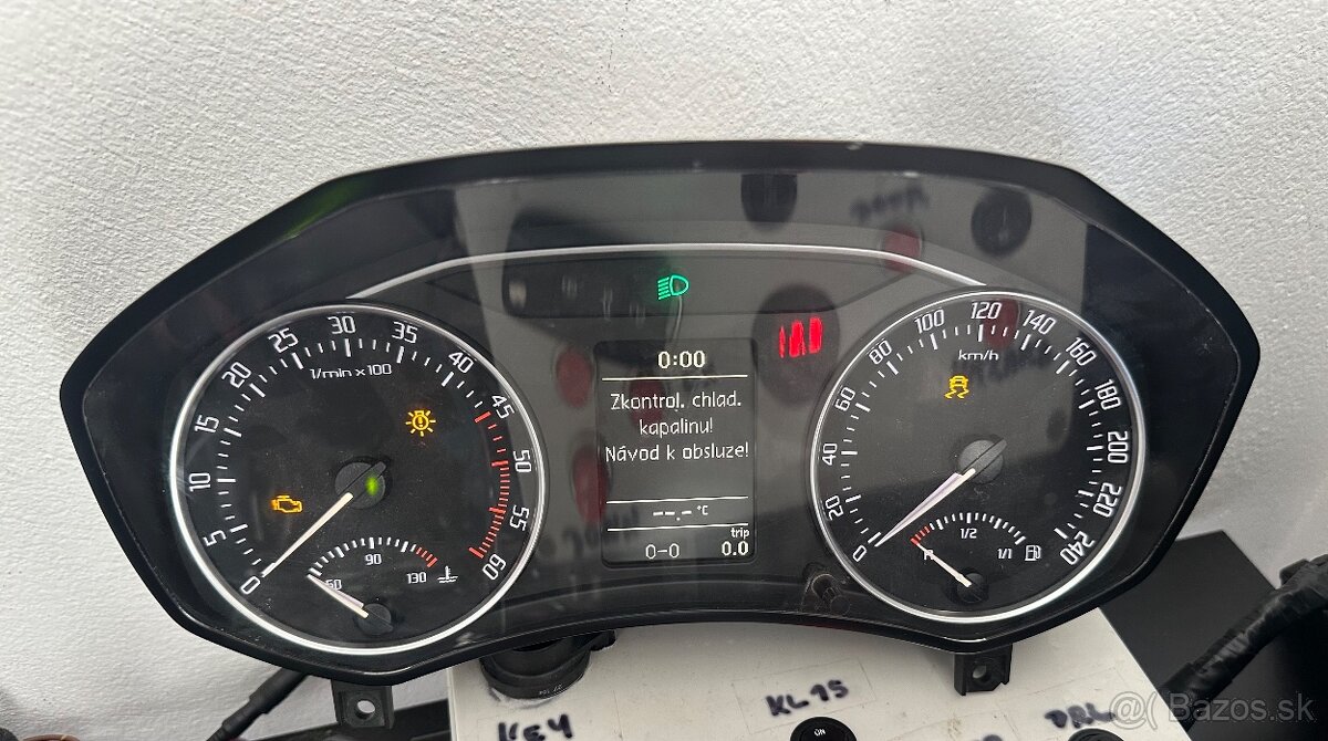 Škoda Octavia 2 maxidot budíky facelift diesel