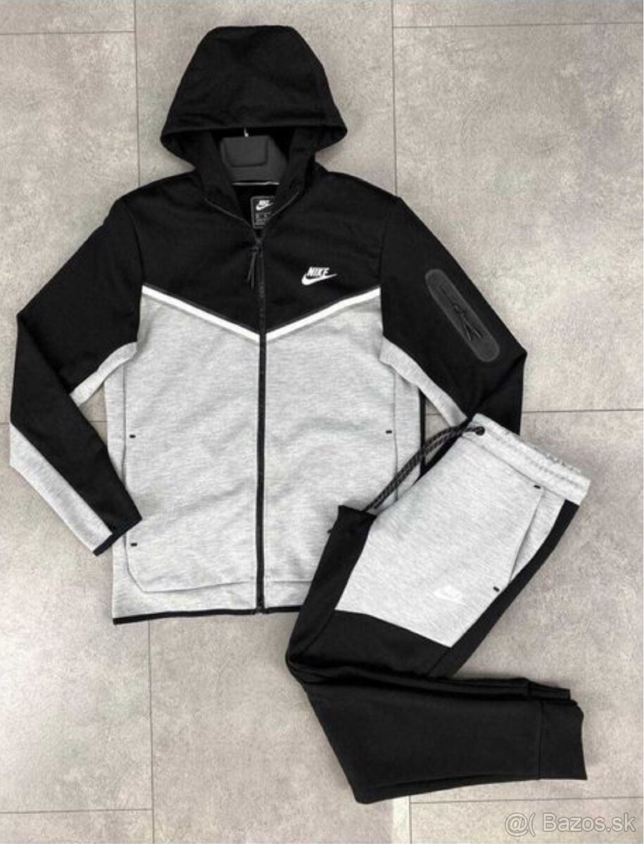 Nike Tech Fleece
