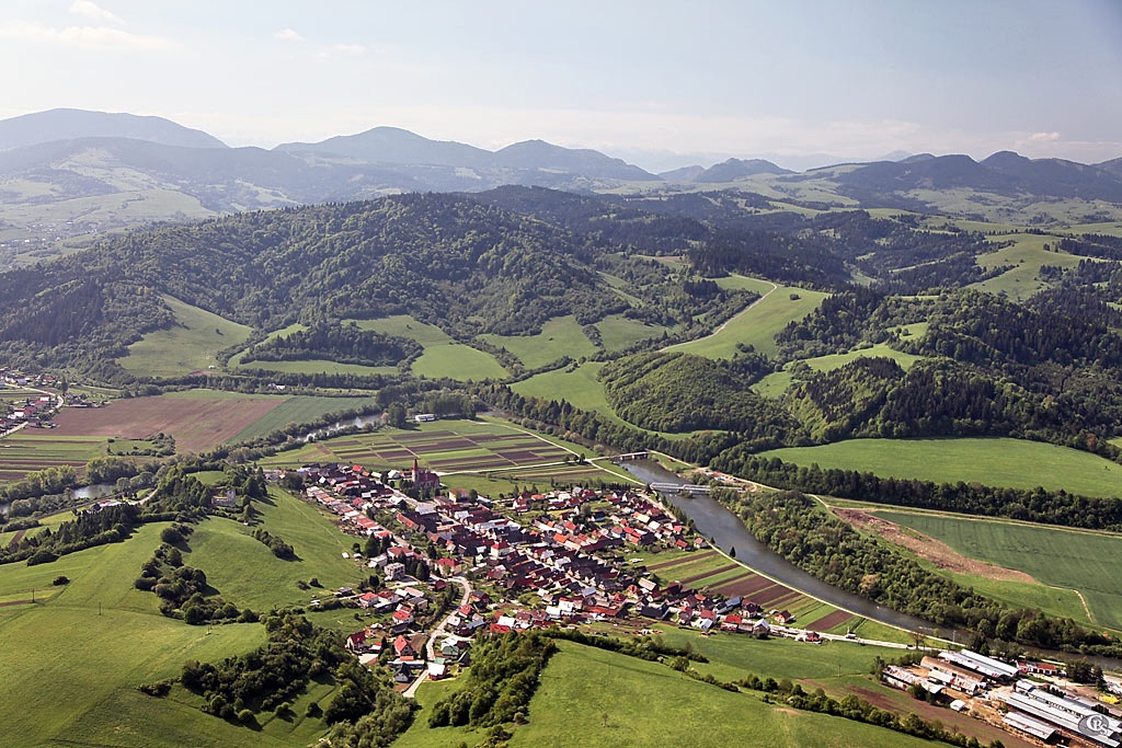Pozemky v obci Sedliacka Dubová