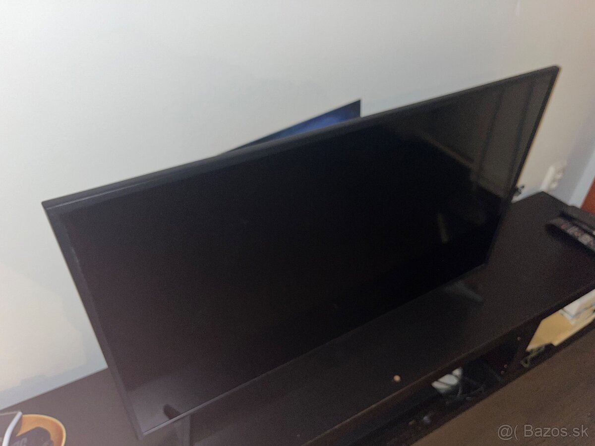 Predám televízor samsung, zosilňovač marantz a repro magnát