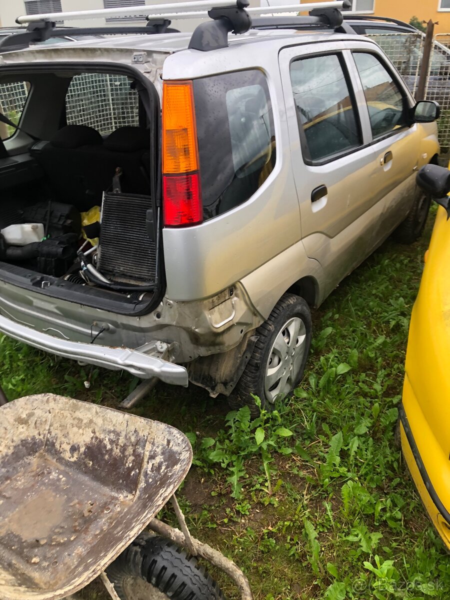 Suzuki Ignis  1,3b ,  4x4
