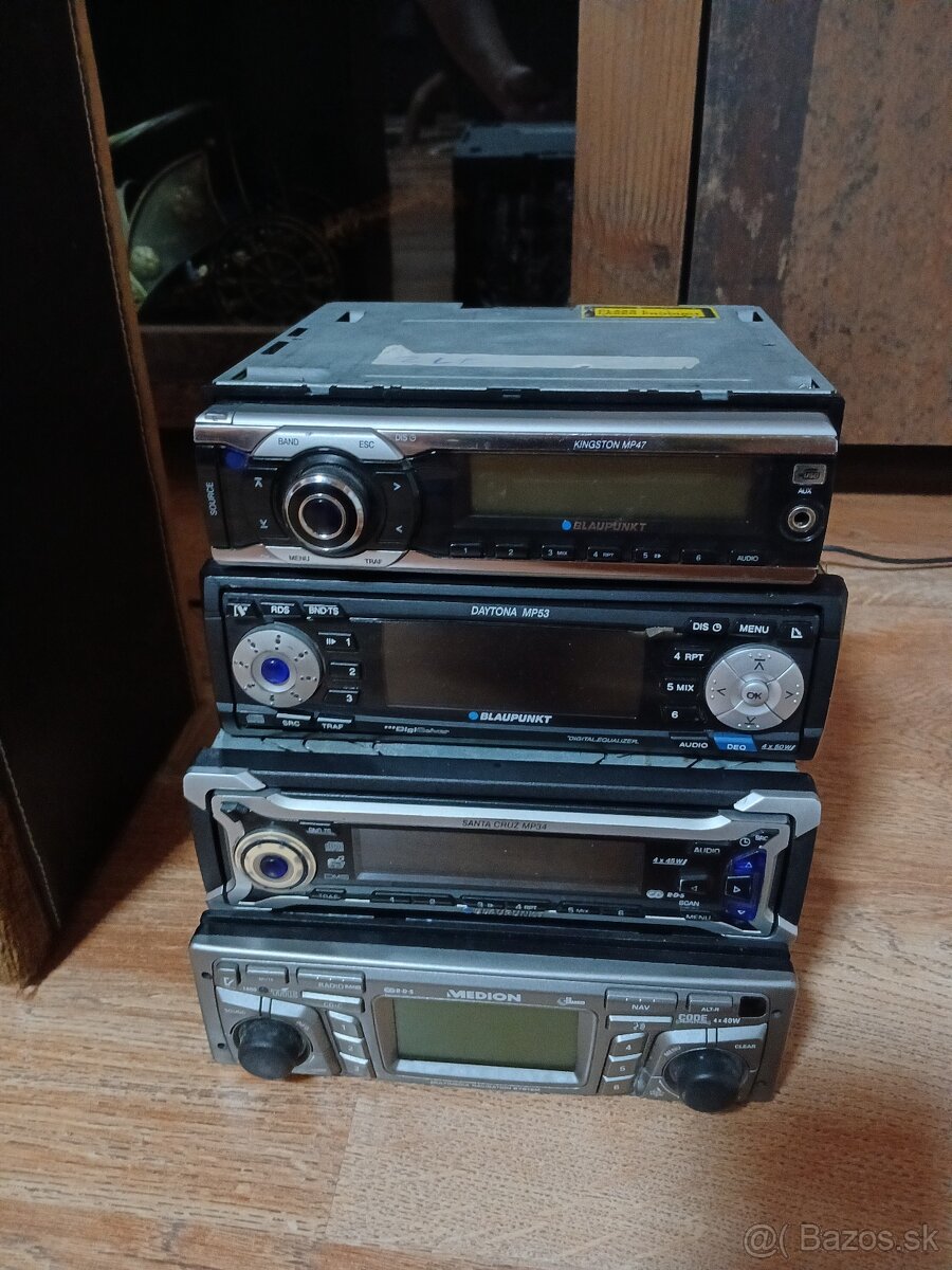 Ponukam tieto Autoradia