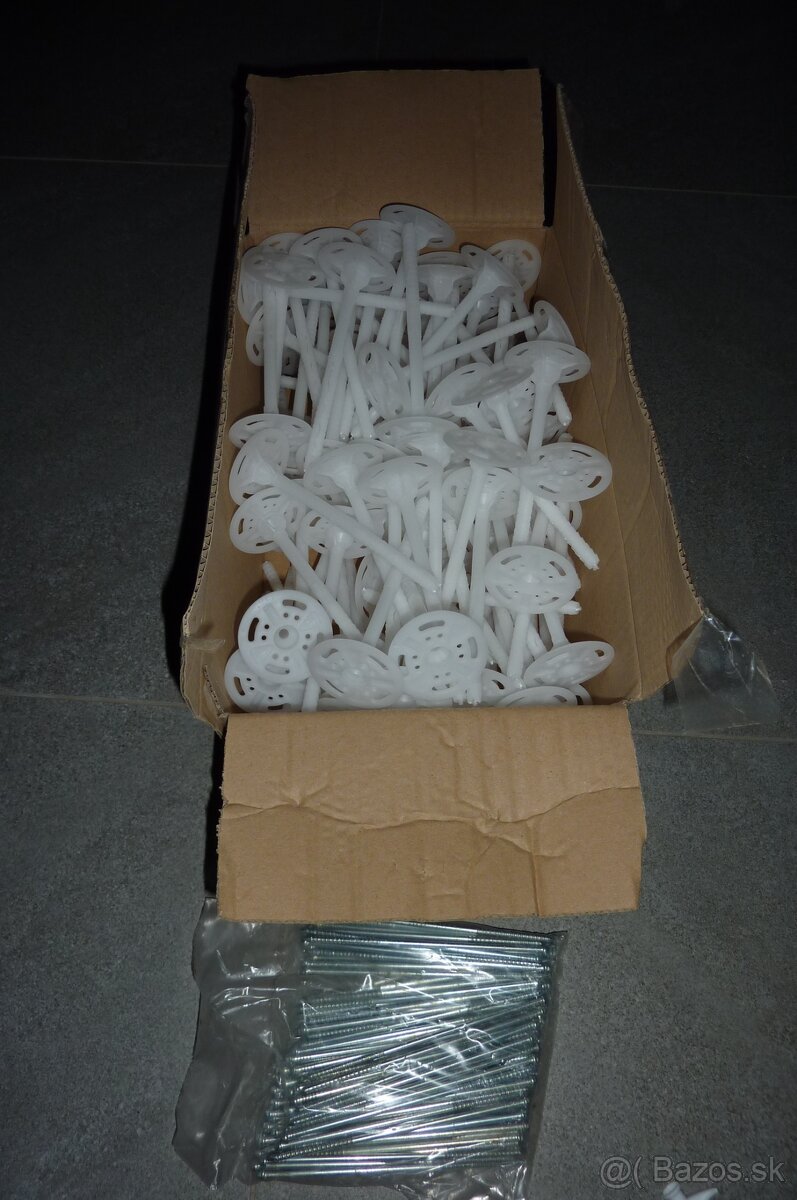 Fasádny kolík so zatĺkacím kovovým tŕňom 10x160