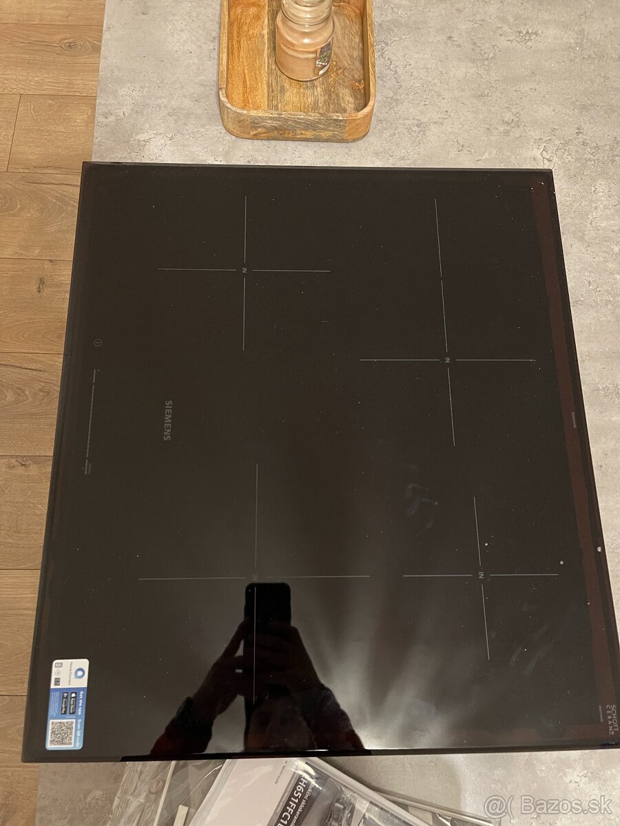 Predám Siemens iQ300 Indukčná varná doska 60 cm čierna