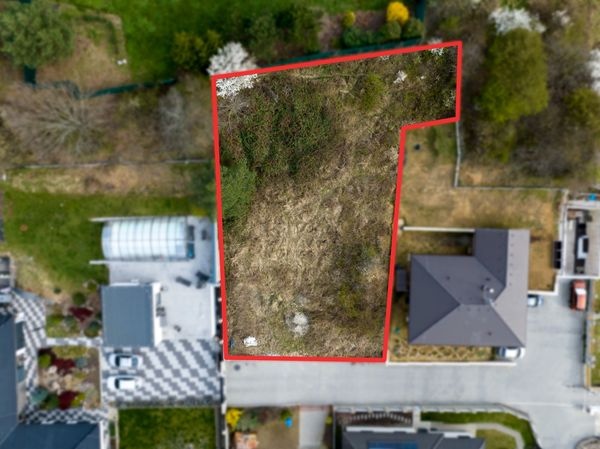 NA PREDAJ: POZEMOK NA VÝSTAVBU RODINNÉHO DOMU