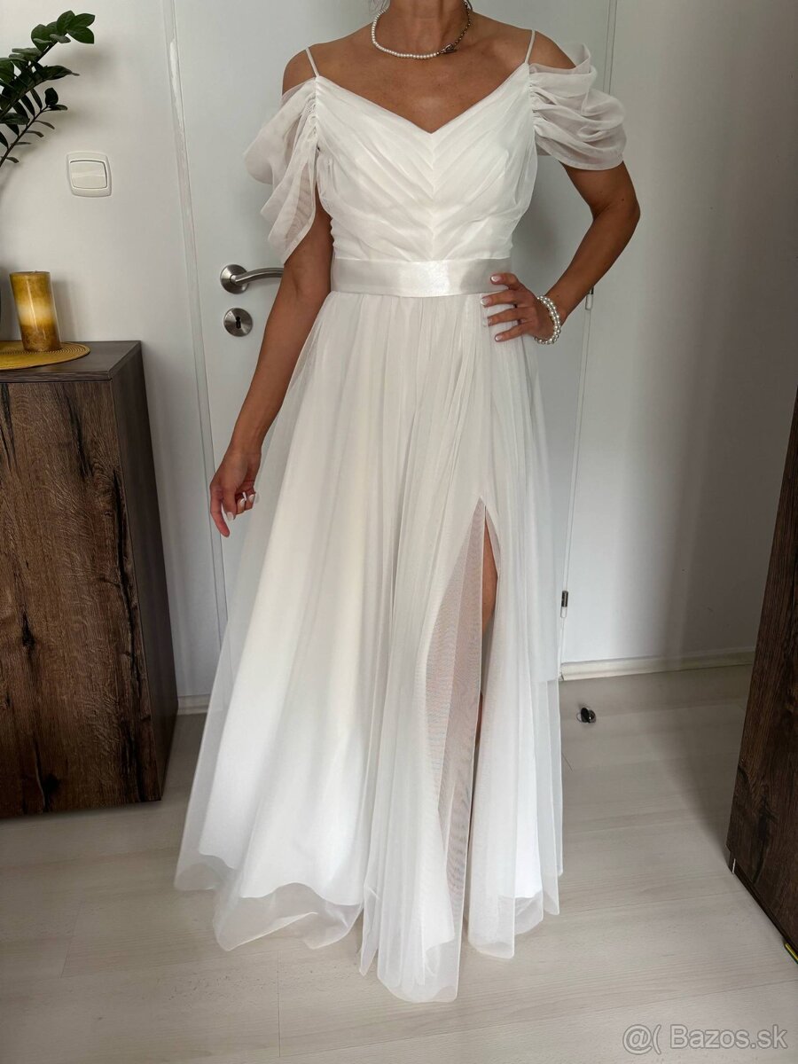 Luxusné tylové svadobné šaty