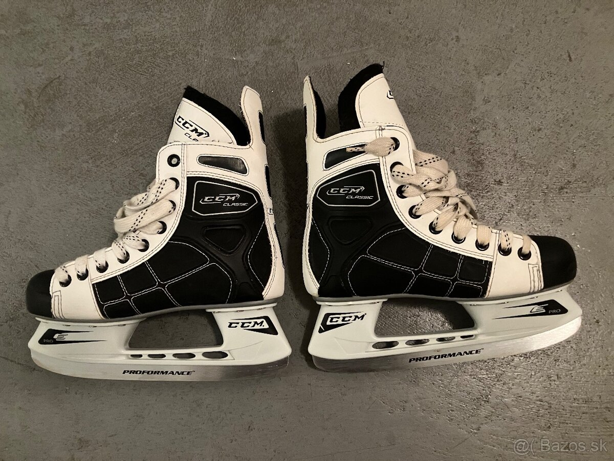 Chlapčenské korčule CCM 37