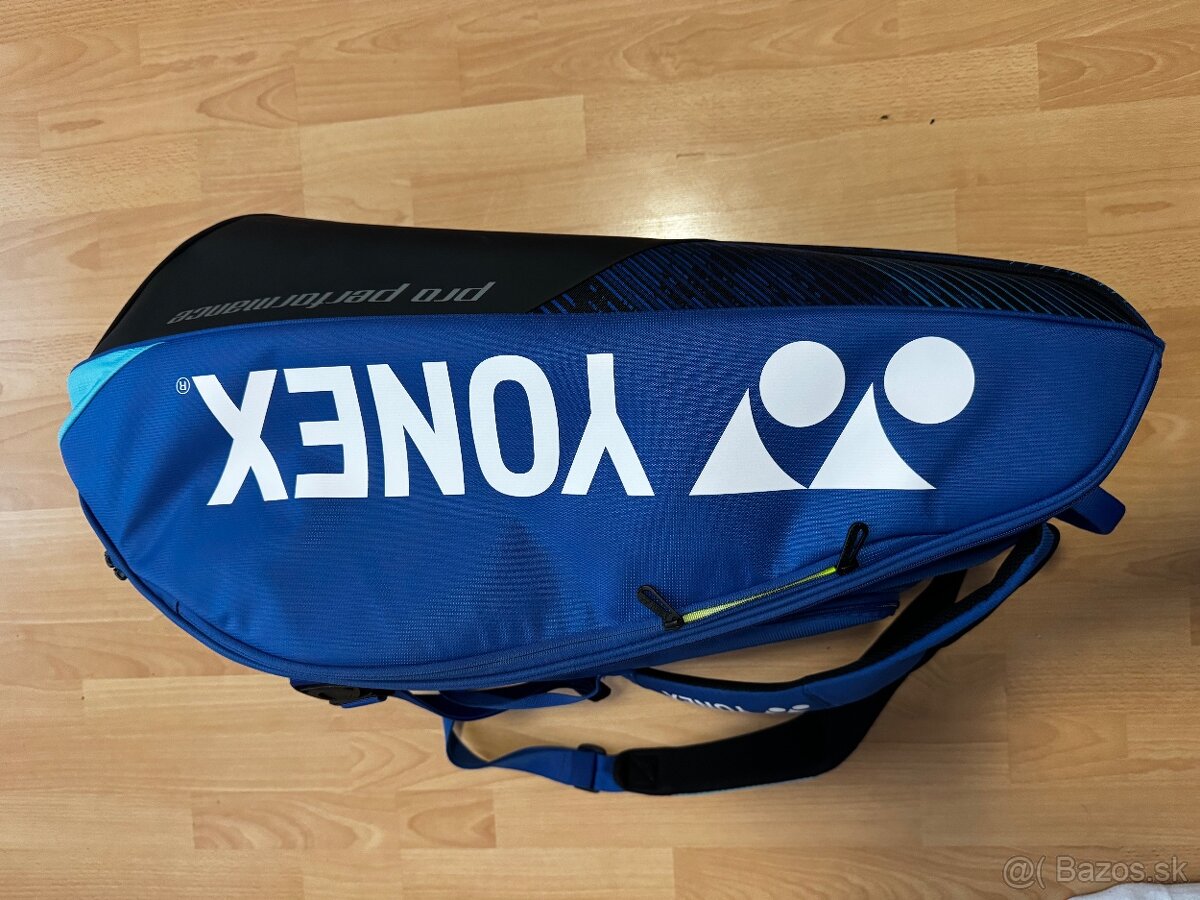 Tenisovú tašku YONEX Pro Performance 9R (model 94229 Pro