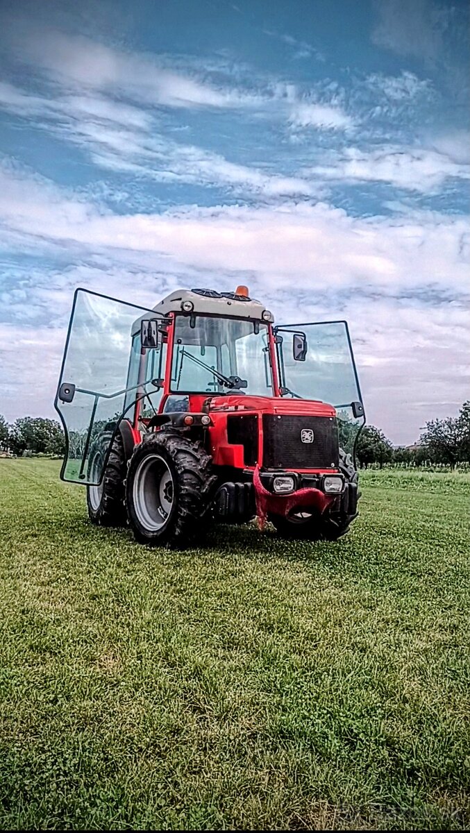 Antonio Carraro TRH 9400 Turbo 90 koní