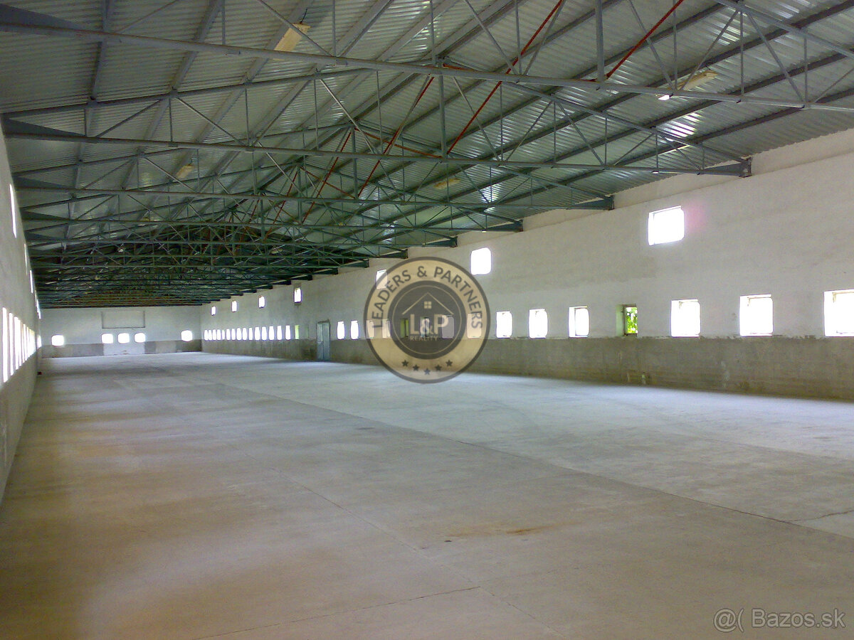 Na prenájom budova/sklad v Galante
