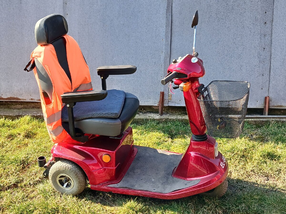 Elektricky vozik pre seniorov